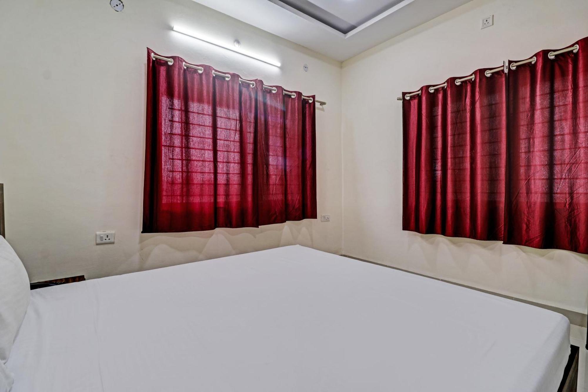 Hotel O Midway Treat Dhar Екстер'єр фото