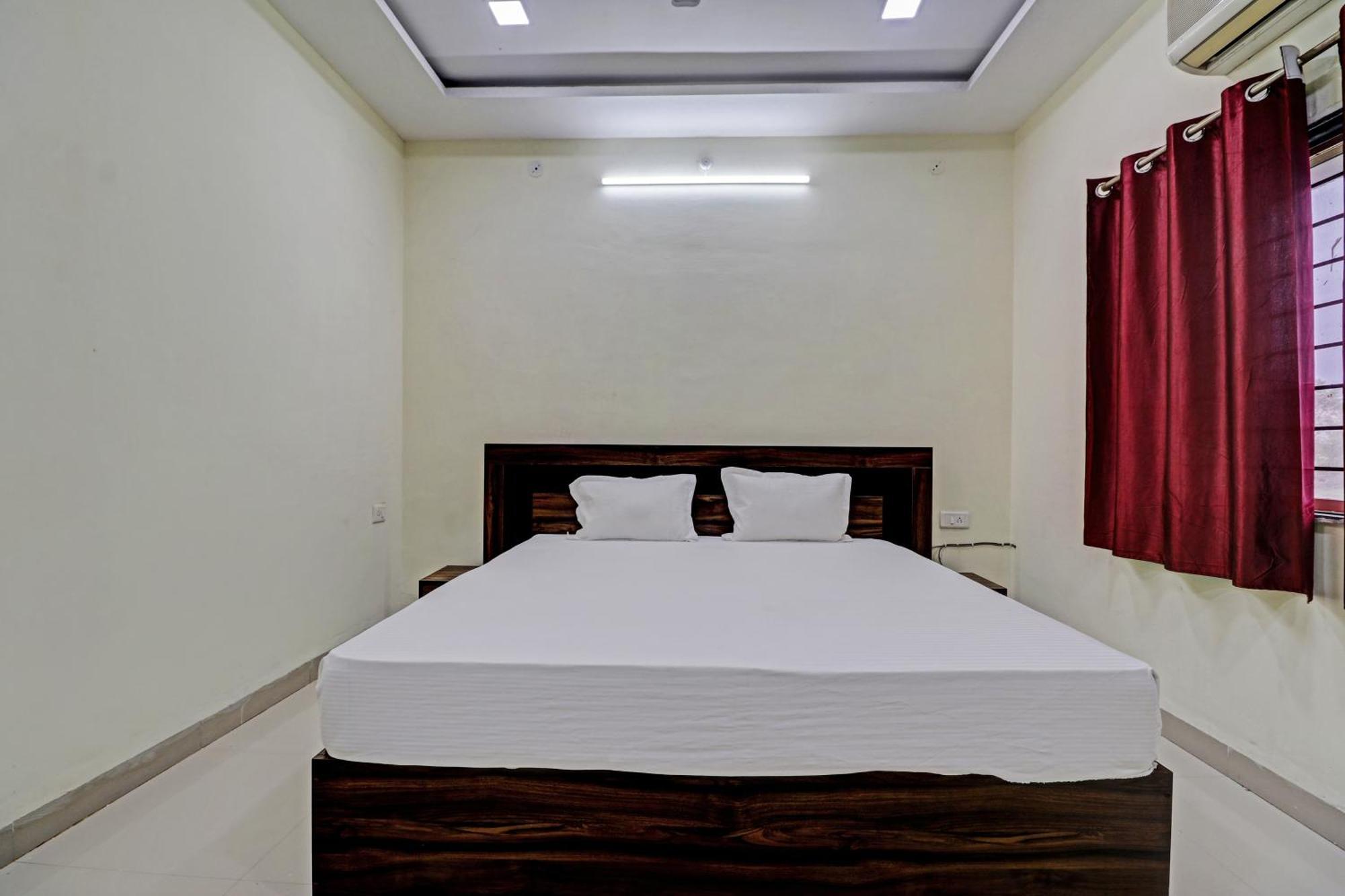 Hotel O Midway Treat Dhar Екстер'єр фото