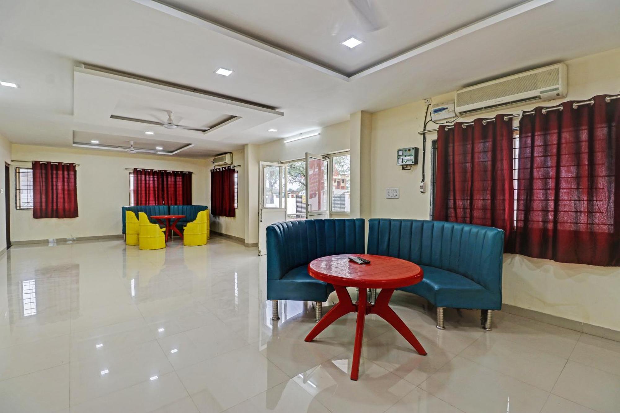Hotel O Midway Treat Dhar Екстер'єр фото