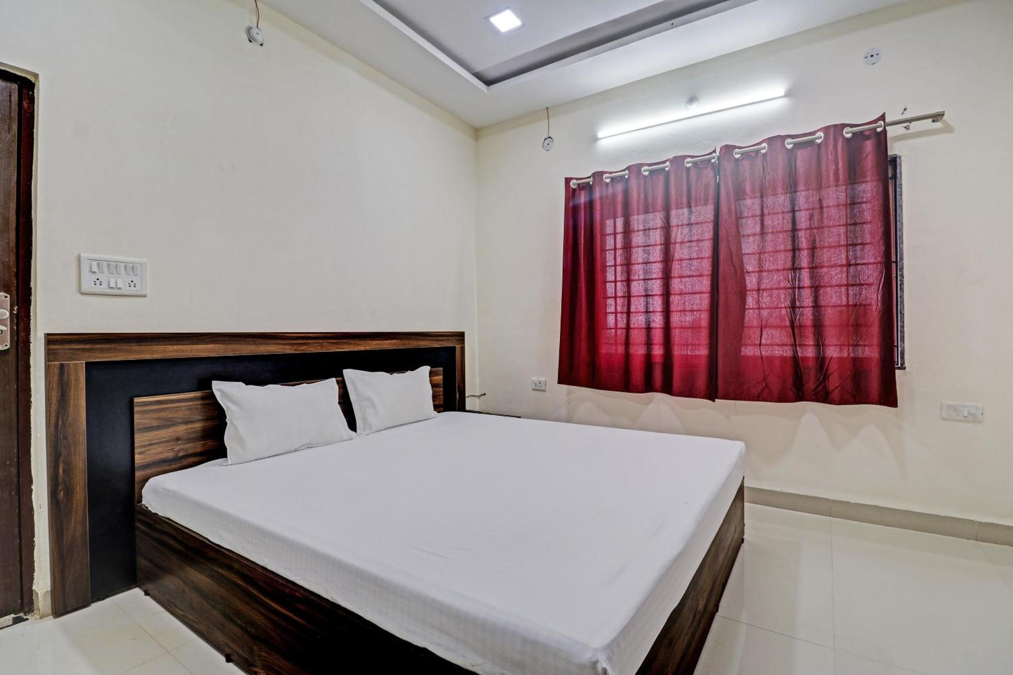 Hotel O Midway Treat Dhar Екстер'єр фото