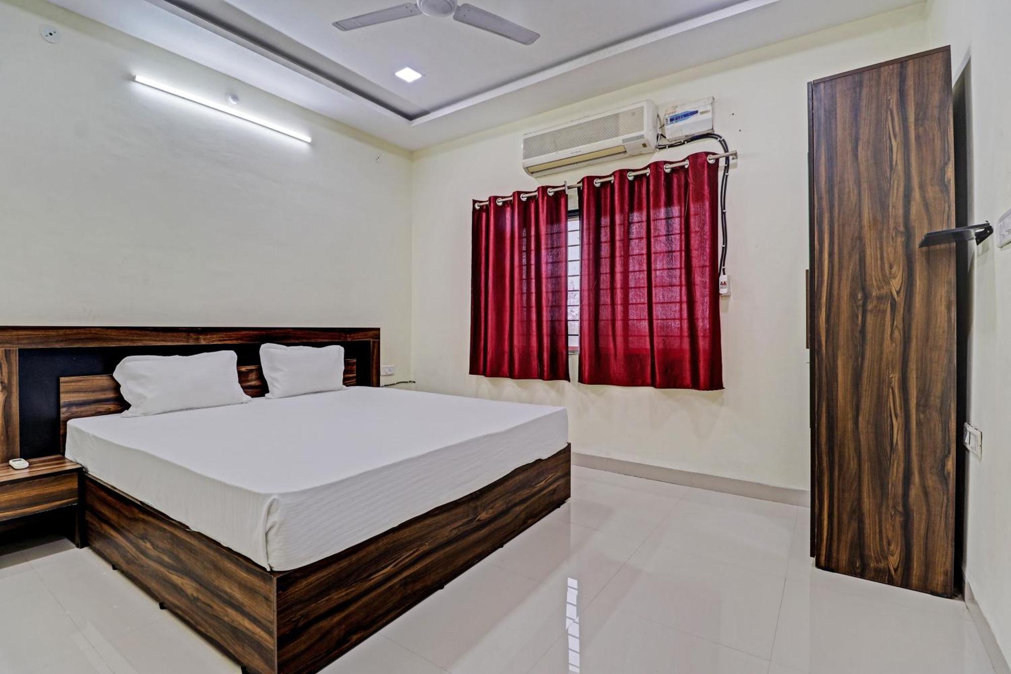 Hotel O Midway Treat Dhar Екстер'єр фото