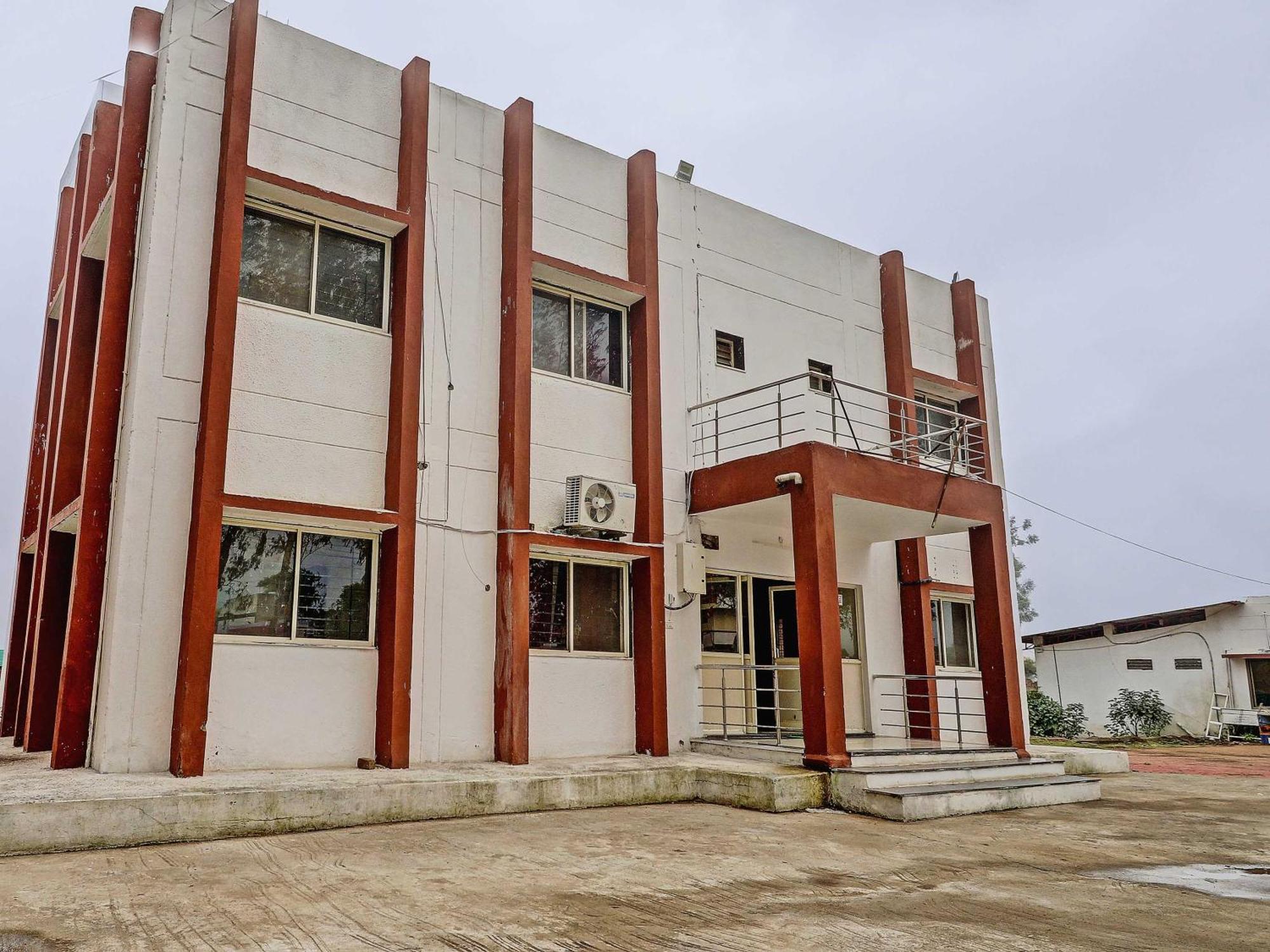 Hotel O Midway Treat Dhar Екстер'єр фото