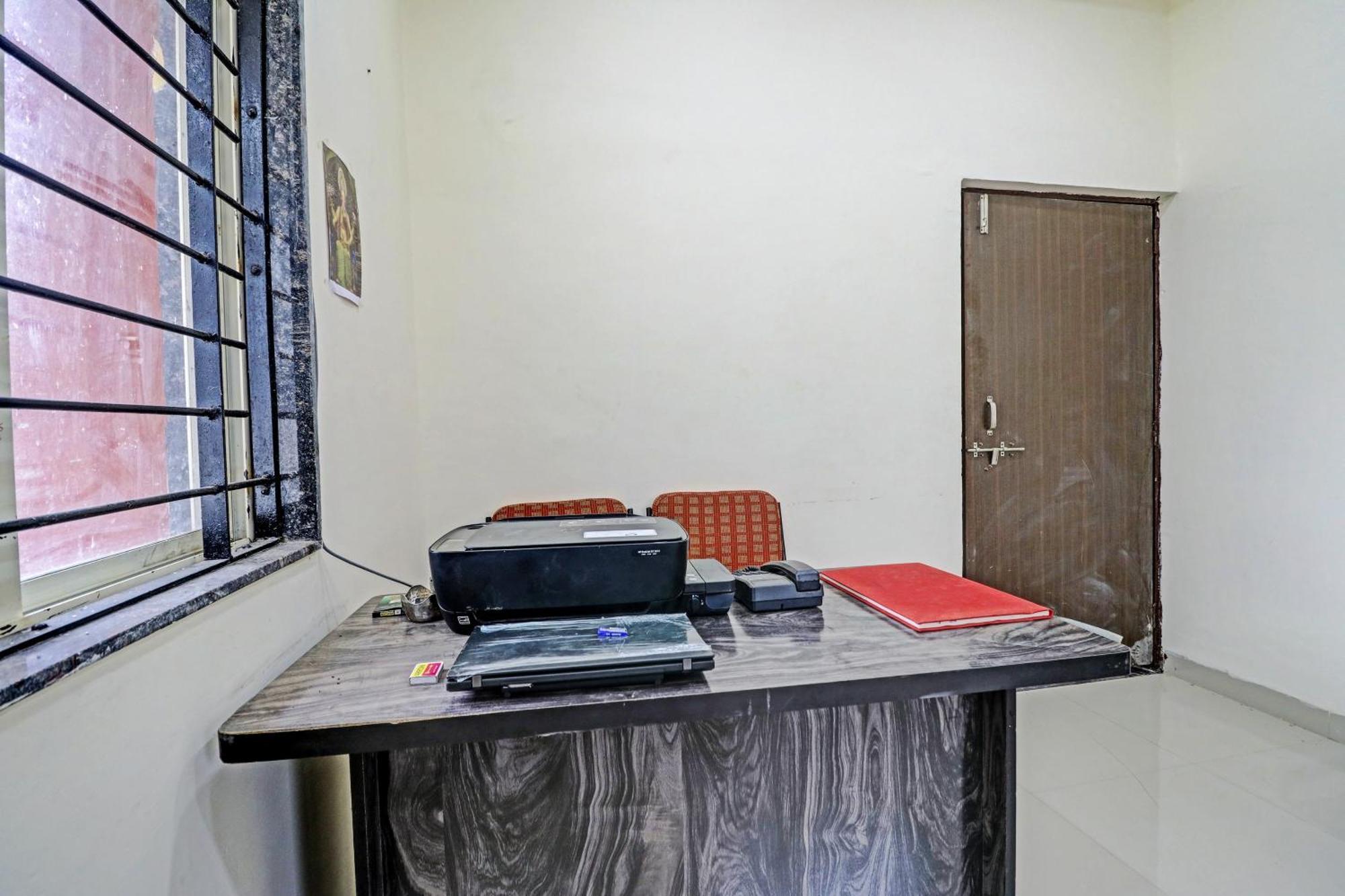 Hotel O Midway Treat Dhar Екстер'єр фото