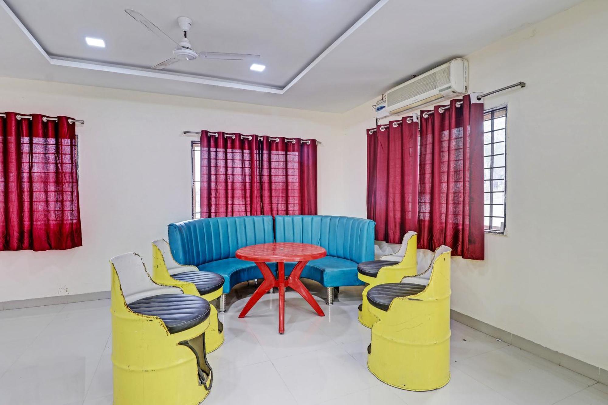 Hotel O Midway Treat Dhar Екстер'єр фото