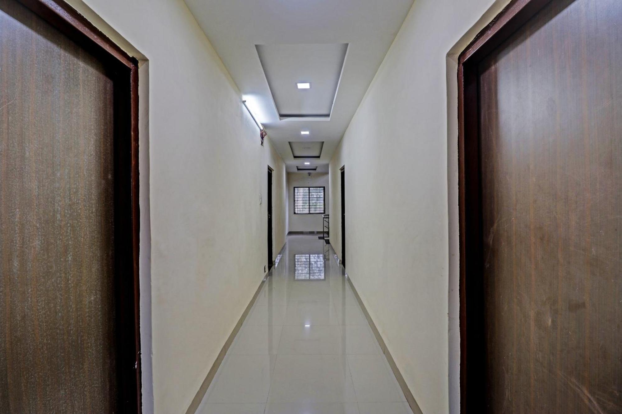Hotel O Midway Treat Dhar Екстер'єр фото