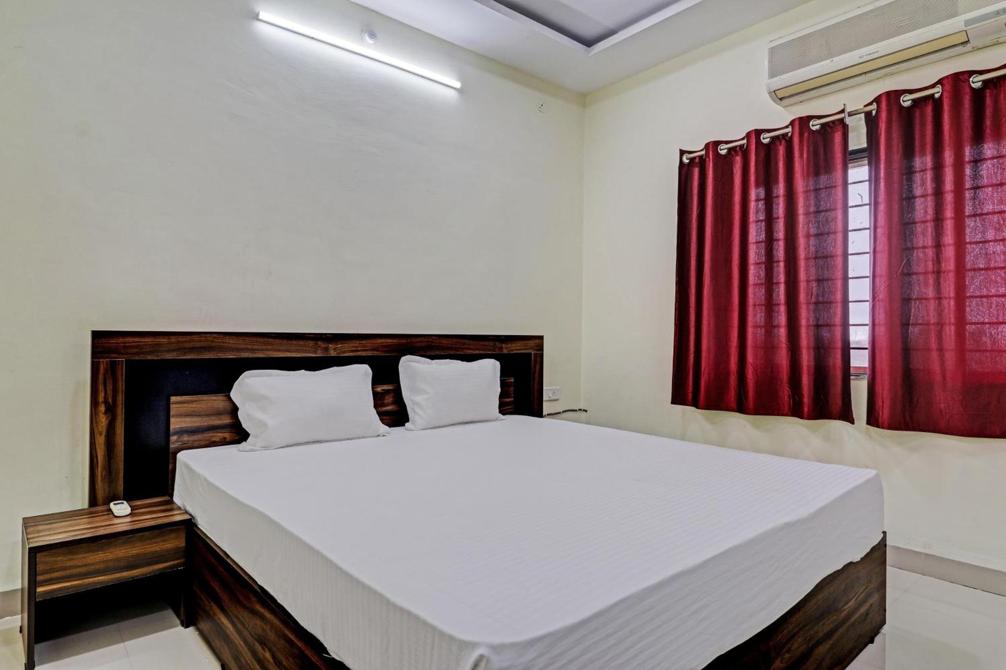 Hotel O Midway Treat Dhar Екстер'єр фото